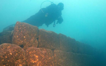 Van Gölü’nde 3000 Yıllık Kale Bulundu