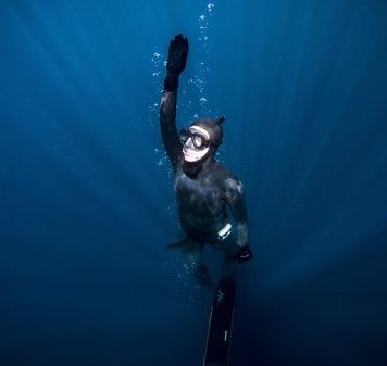Şahika Ercümen Antarktika’da Dalış ile Tarihe Geçti